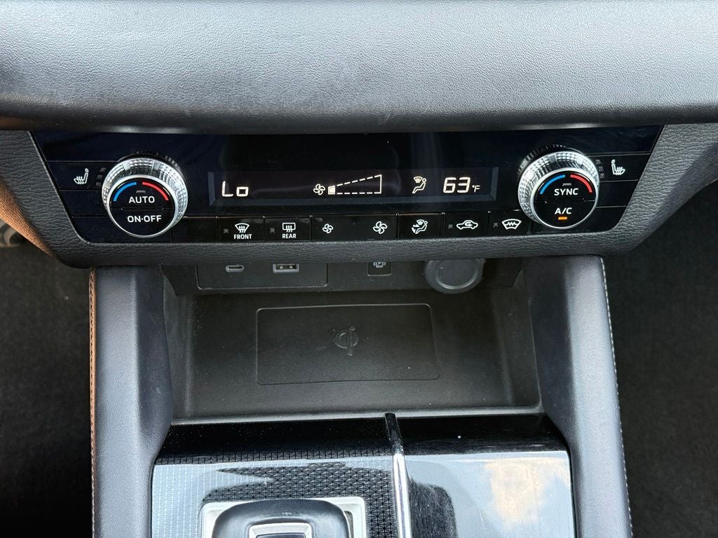 2022 Mitsubishi Outlander Black Edition