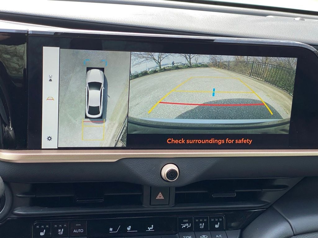 2025 Toyota Crown Platinum