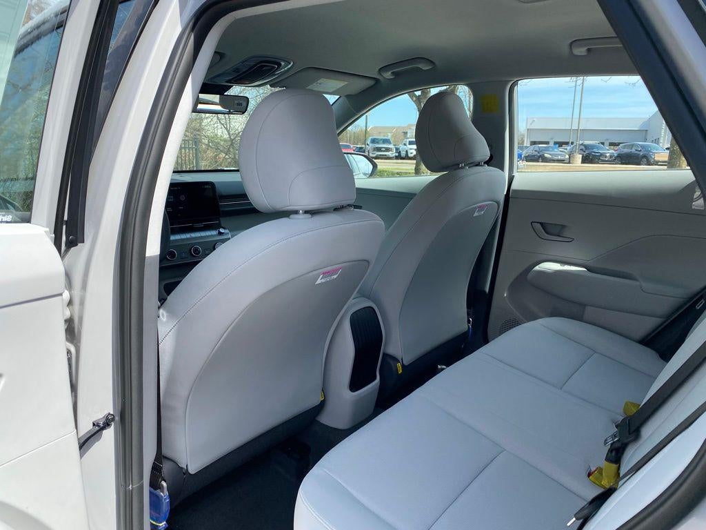 2026 Hyundai KONA SE FWD