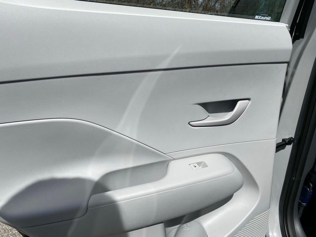 2026 Hyundai KONA SE FWD