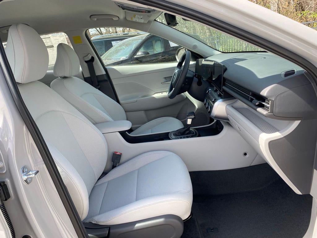 2026 Hyundai KONA SE FWD