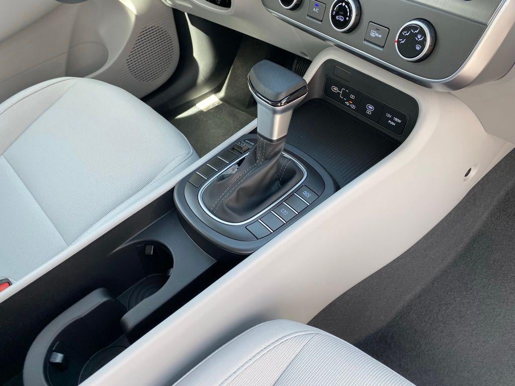 2026 Hyundai KONA SE FWD