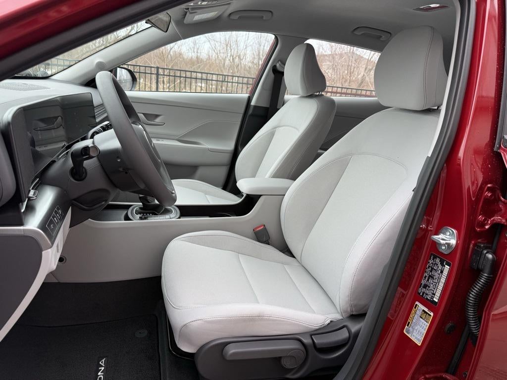 2026 Hyundai KONA SE FWD