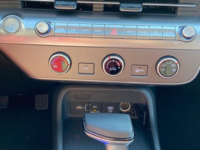 2026 Hyundai KONA SE FWD