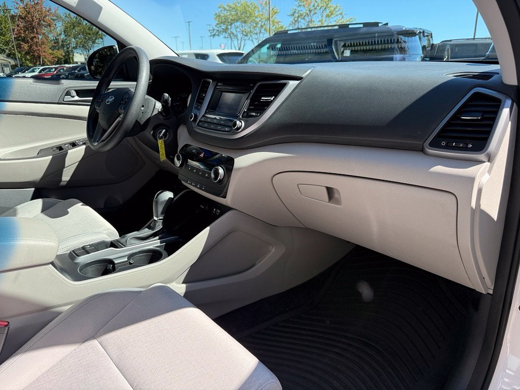 2017 Hyundai TUCSON SE - CLEAN CARFAX / ONE OWNER