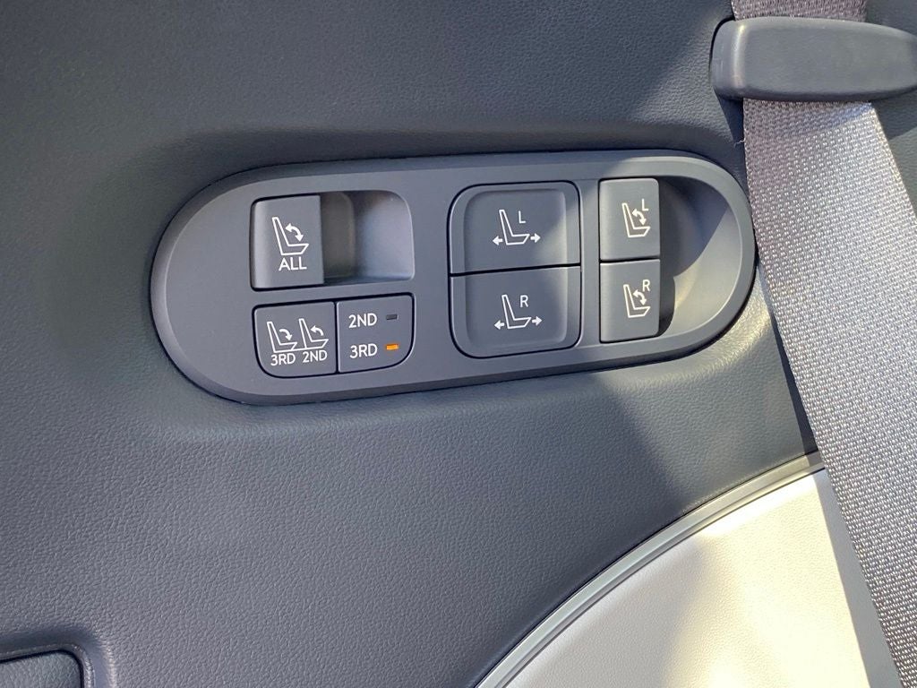 2027 Hyundai PALISADE SEL 7 Passenger