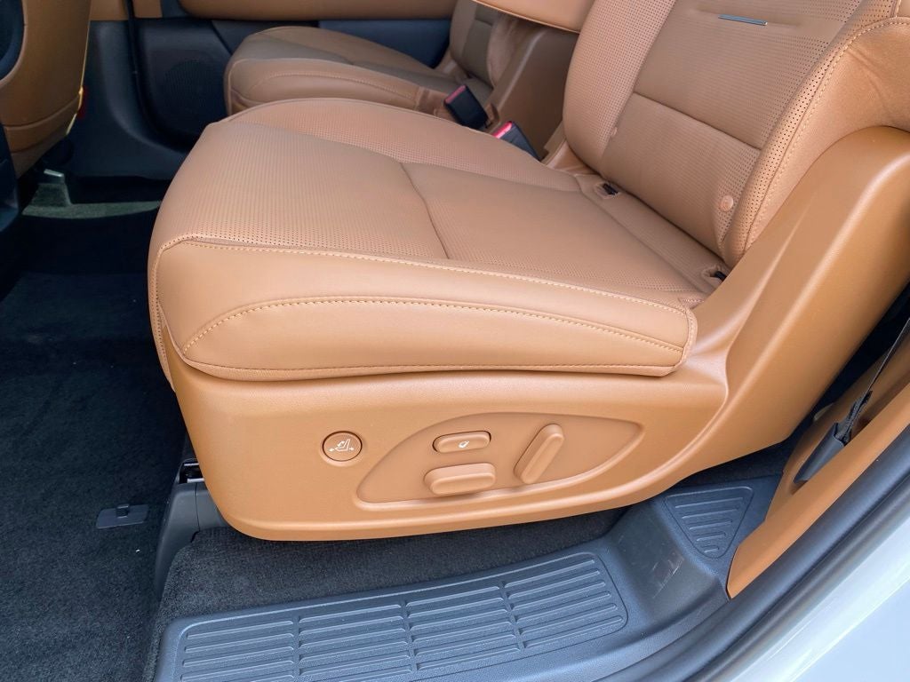 2027 Hyundai PALISADE SEL 7 Passenger
