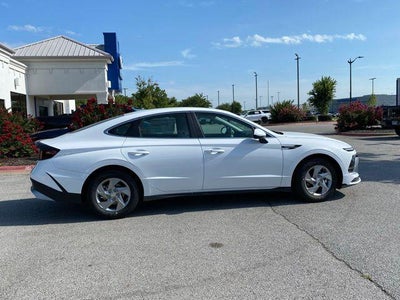 2025 Hyundai SONATA SE