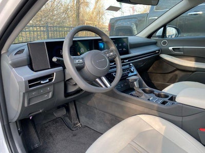 2025 Hyundai SONATA SE