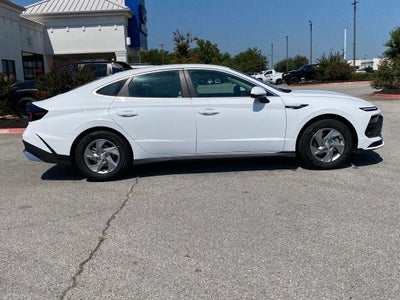 2025 Hyundai SONATA SE