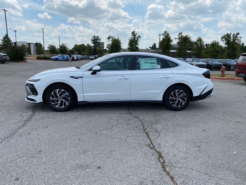 2026 Hyundai SONATA HYBRID Blue