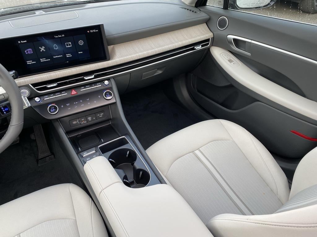 2026 Hyundai SONATA HYBRID SEL