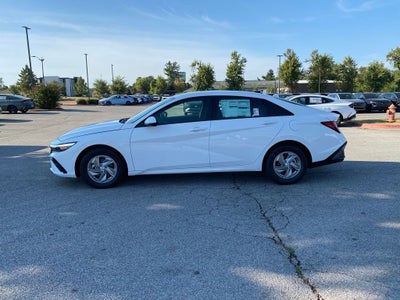 2026 Hyundai ELANTRA SE