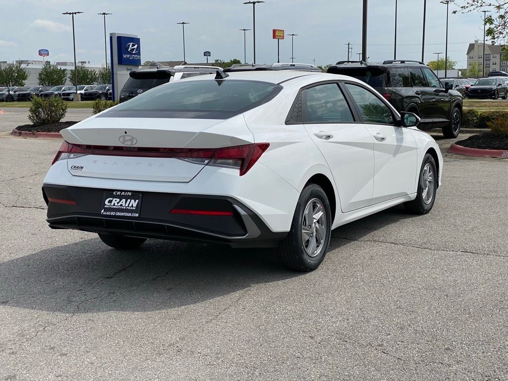 2026 Hyundai ELANTRA SE