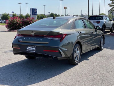 2026 Hyundai ELANTRA SE