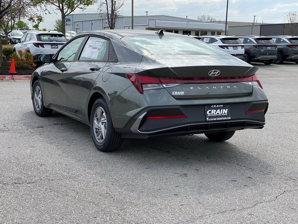 2026 Hyundai ELANTRA SE