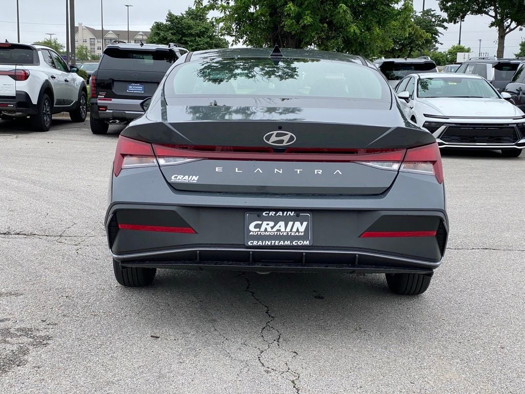 2026 Hyundai ELANTRA SE