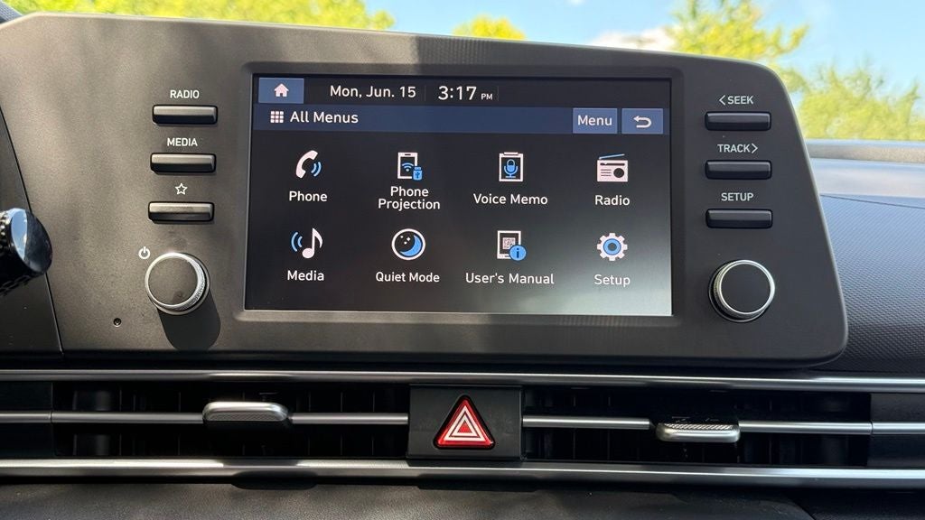 2025 Hyundai ELANTRA SE