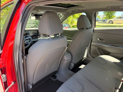 2022 Hyundai ELANTRA SEL