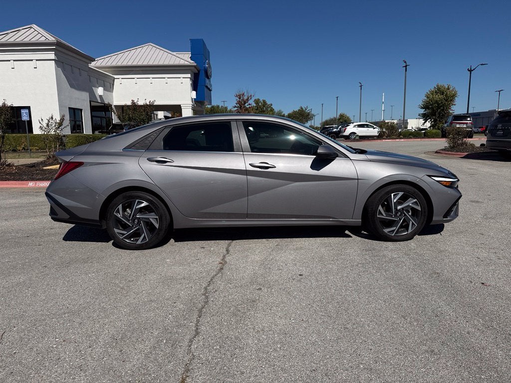 2024 Hyundai ELANTRA Limited - HYUNDAI CPO / CLEAN CARFAX / SUNROOF