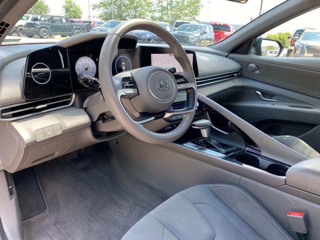 2023 Hyundai ELANTRA SEL