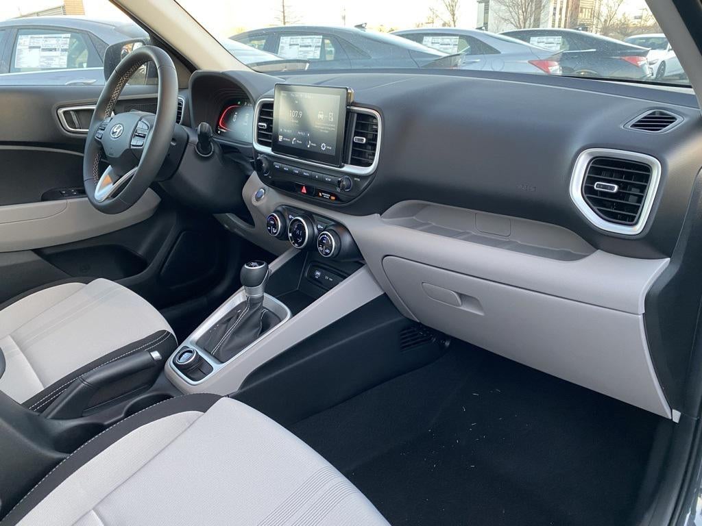 2025 Hyundai VENUE SEL