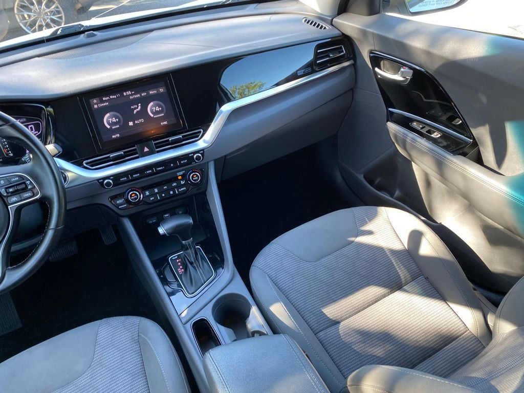 2022 Kia Niro LXS NICE CAR