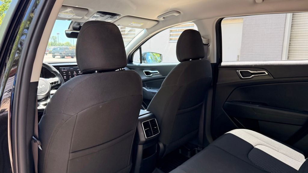 2023 Kia Sportage Hybrid LX LOW MILES