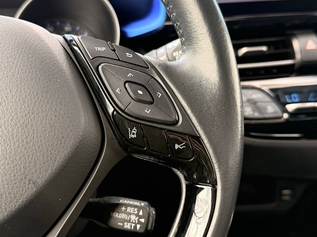 2021 Toyota C-HR XLE