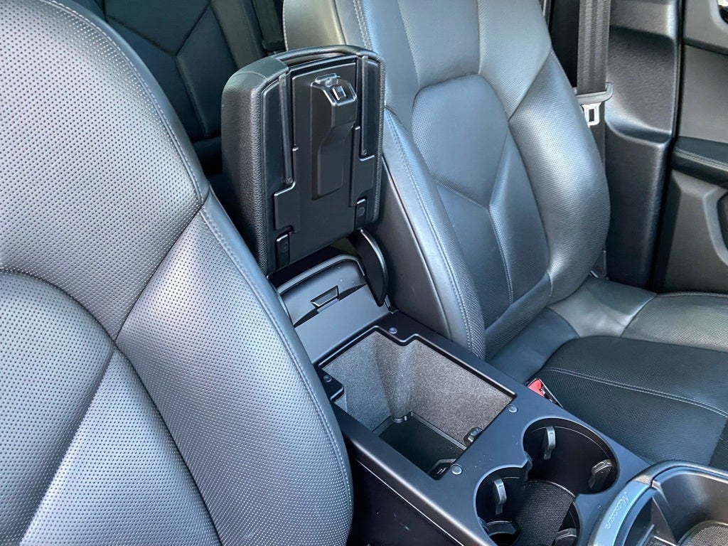 2022 Porsche Macan Base AWD / PANO ROOF / CLEAN CARFAX