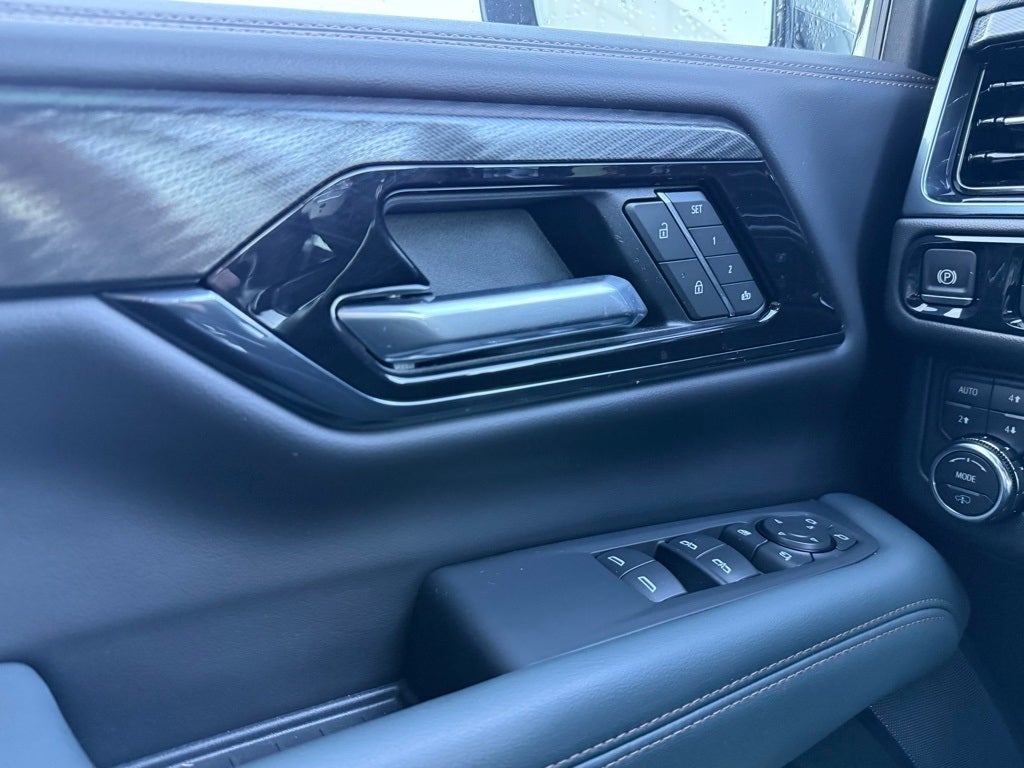 2025 GMC Yukon XL AT4 DVDS,COOLED HEATED,TECH PACK SEATS