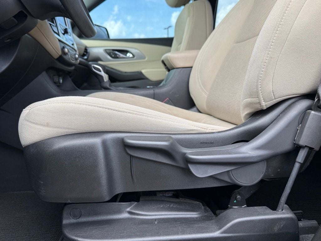 2022 Chevrolet Traverse LS