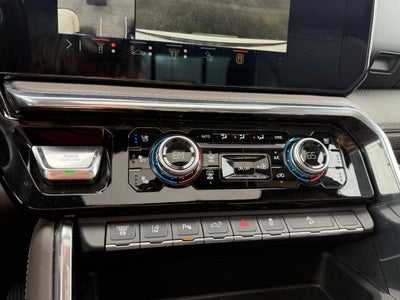 2024 GMC Sierra 2500HD Denali DENALI PREFERRED POWER STEPS,