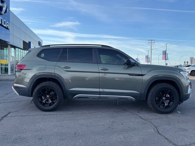 2024 Volkswagen Atlas 2.0T Peak Edition SE w/Technology lifted, wheels, tires