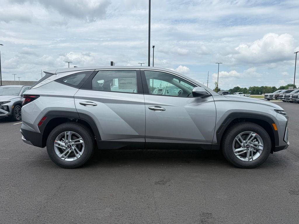 2026 Hyundai TUCSON SE FWD