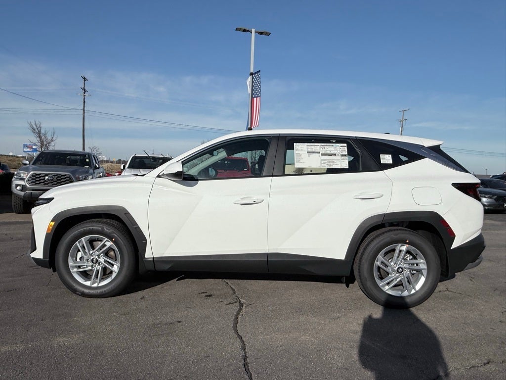 2026 Hyundai TUCSON SE FWD