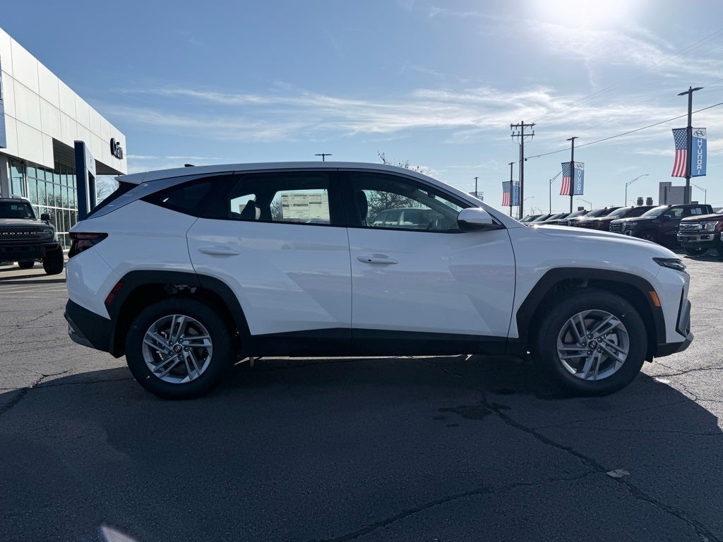 2026 Hyundai TUCSON SE FWD