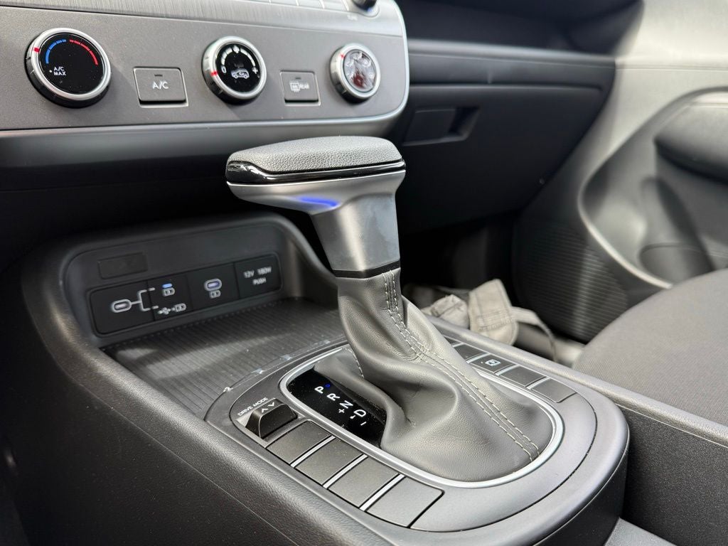 2026 Hyundai KONA SE FWD