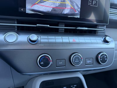 2026 Hyundai KONA SE FWD