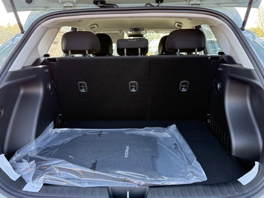 2027 Hyundai KONA SE FWD