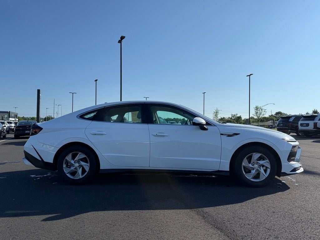 2025 Hyundai SONATA SE
