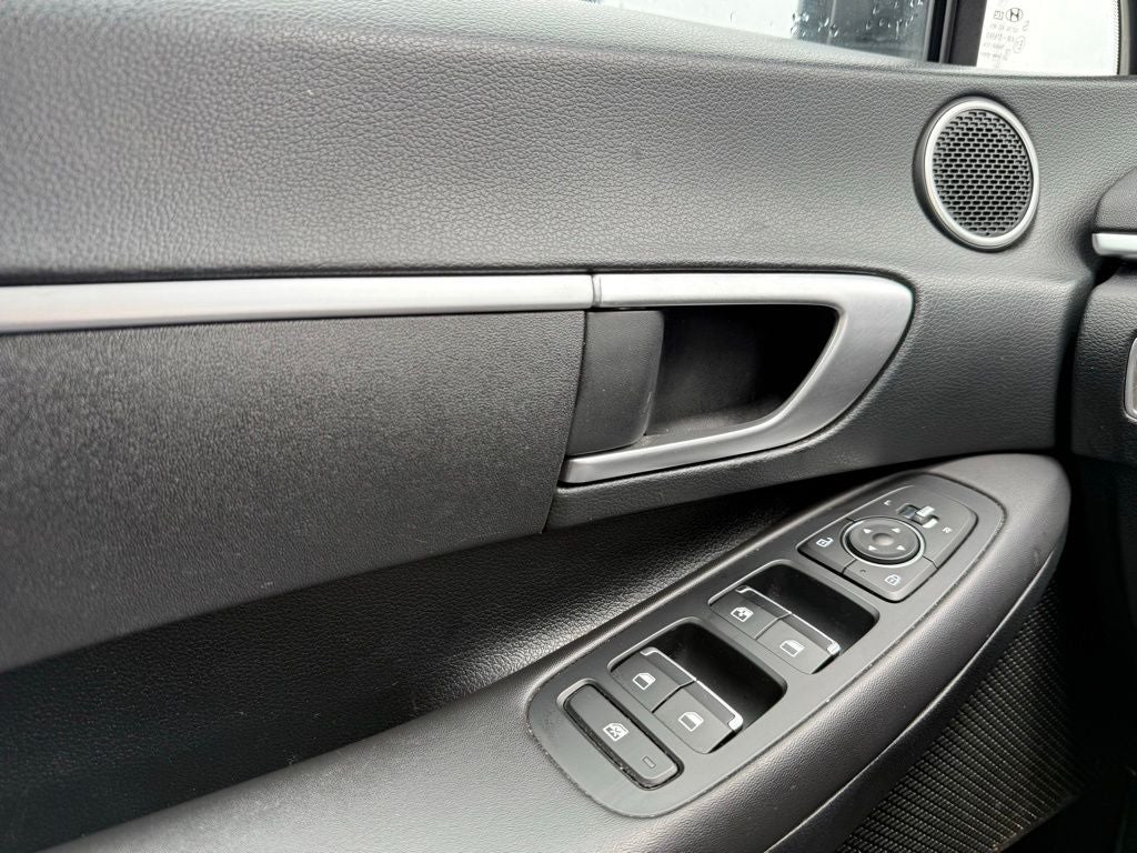 2022 Hyundai SONATA SE