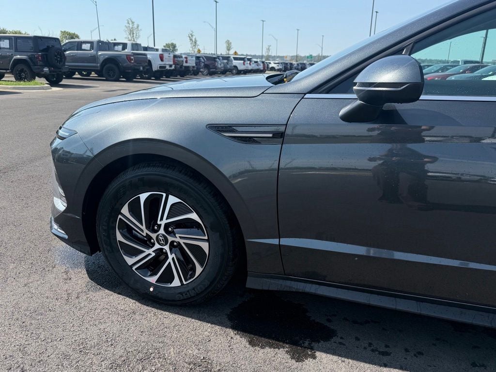 2026 Hyundai SONATA HYBRID Blue