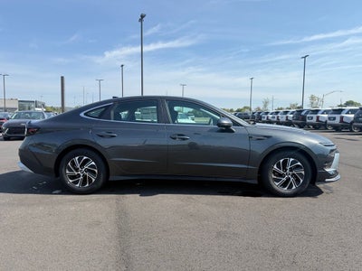 2026 Hyundai SONATA HYBRID Blue