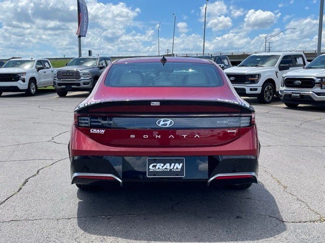 2025 Hyundai SONATA HYBRID SEL