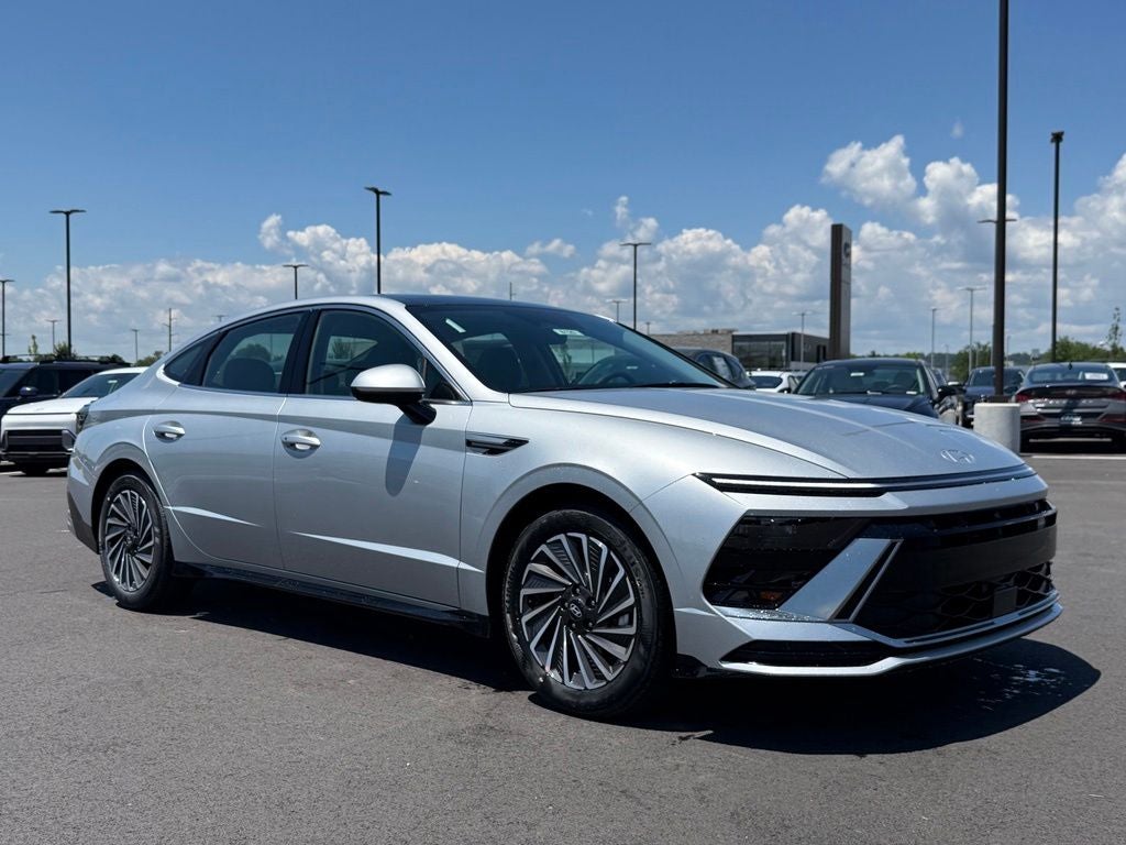 2026 Hyundai SONATA HYBRID SEL