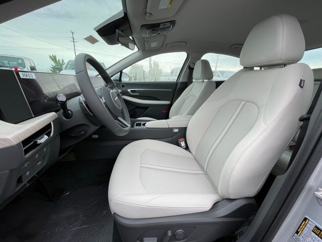2025 Hyundai SONATA HYBRID SEL