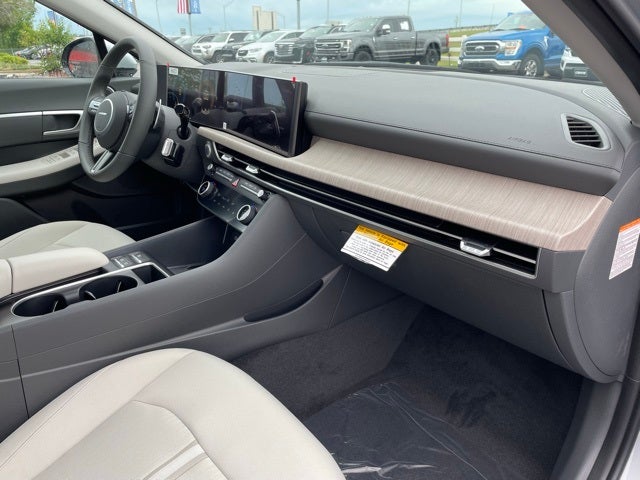 2025 Hyundai SONATA HYBRID SEL