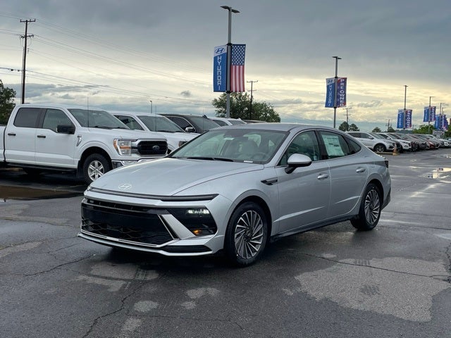 2025 Hyundai SONATA HYBRID SEL