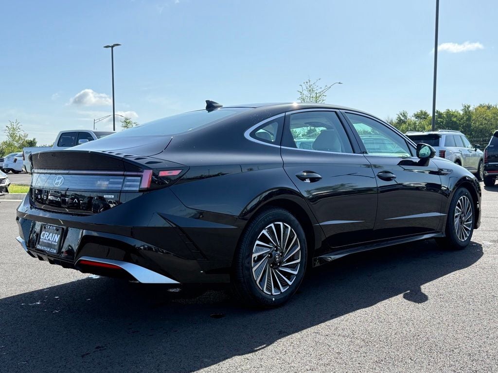 2026 Hyundai SONATA HYBRID SEL